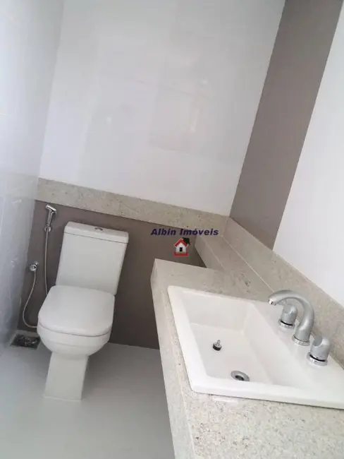 Foto 7 de Casa com 4 quartos à venda, 180m2 em Piratininga, Niteroi - RJ