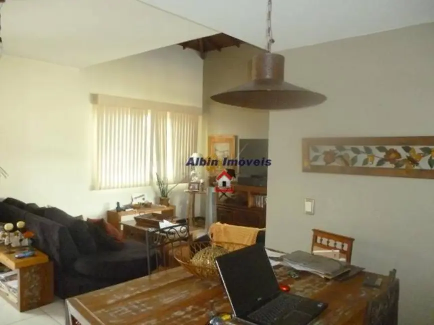 Foto 3 de Casa de Condomínio com 3 quartos à venda, 360m2 em Itaipu, Niteroi - RJ