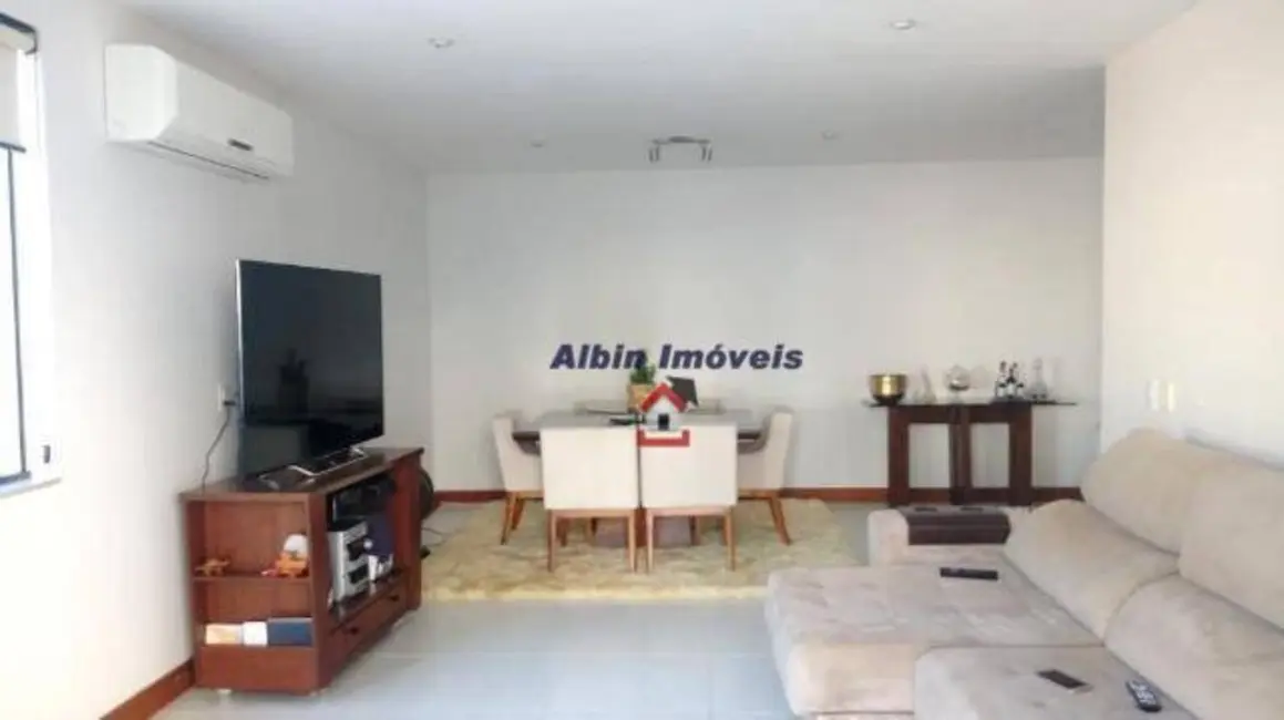 Foto 6 de Casa com 3 quartos à venda, 360m2 em Itaipu, Niteroi - RJ