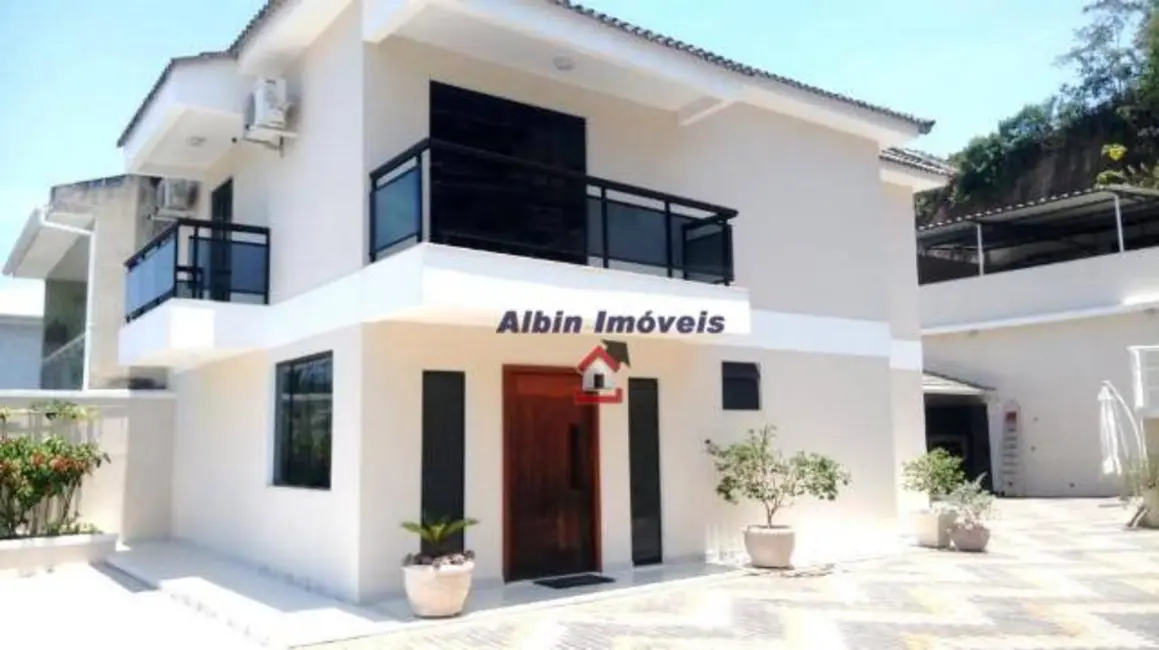 Foto 4 de Casa com 3 quartos à venda, 360m2 em Itaipu, Niteroi - RJ