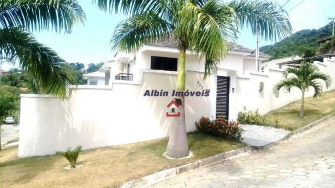 Foto 1 de Casa com 3 quartos à venda, 360m2 em Itaipu, Niteroi - RJ