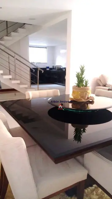 Foto 8 de Casa com 3 quartos à venda, 360m2 em Itaipu, Niteroi - RJ