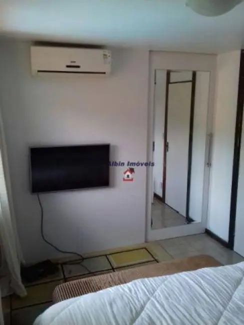 Foto 9 de Casa com 3 quartos à venda, 360m2 em Itaipu, Niteroi - RJ