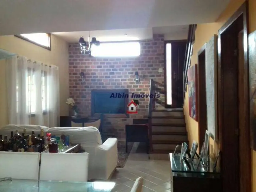 Foto 5 de Casa com 3 quartos à venda, 360m2 em Itaipu, Niteroi - RJ