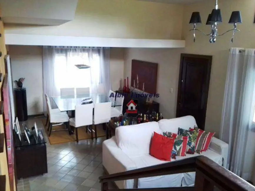 Foto 4 de Casa com 3 quartos à venda, 360m2 em Itaipu, Niteroi - RJ