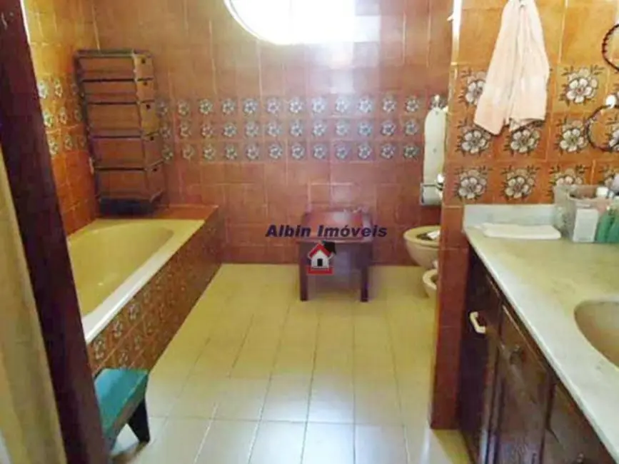 Foto 5 de Casa com 4 quartos à venda, 720m2 em Piratininga, Niteroi - RJ