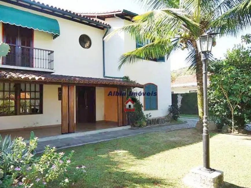 Foto 2 de Casa com 4 quartos à venda, 720m2 em Piratininga, Niteroi - RJ