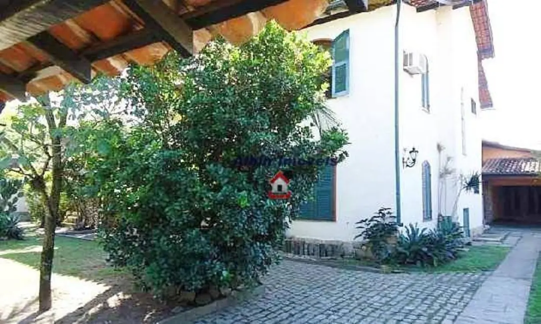 Foto 8 de Casa com 4 quartos à venda, 720m2 em Piratininga, Niteroi - RJ