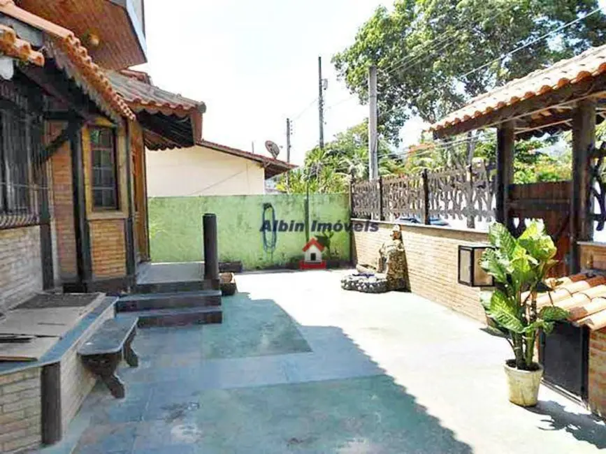 Foto 4 de Casa com 4 quartos à venda, 360m2 em Itaipu, Niteroi - RJ