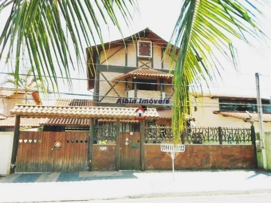 Foto 1 de Casa com 4 quartos à venda, 360m2 em Itaipu, Niteroi - RJ