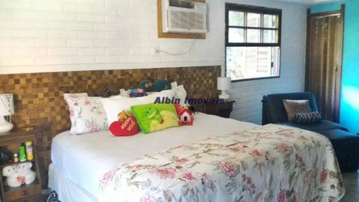 Foto 4 de Casa com 4 quartos à venda, 15000m2 em Piratininga, Niteroi - RJ