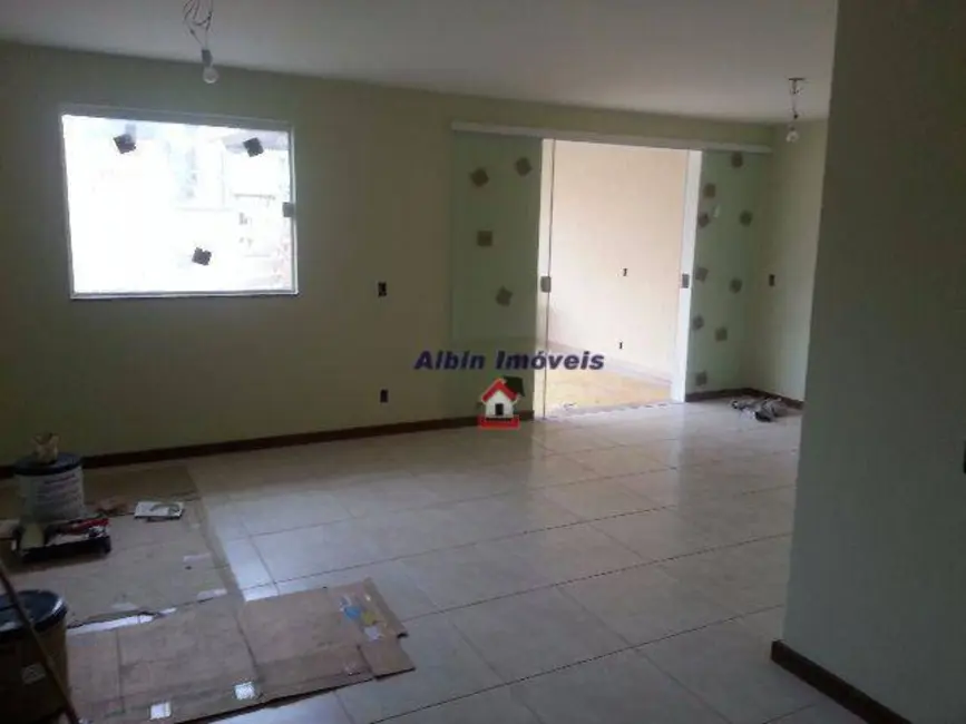 Foto 3 de Casa com 4 quartos à venda, 180m2 em Serra Grande, Niteroi - RJ