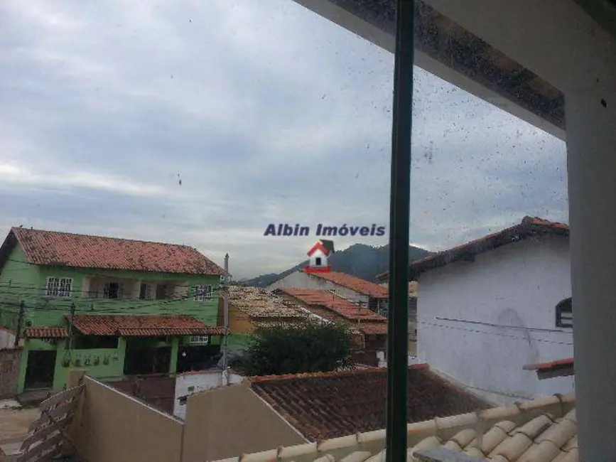 Foto 6 de Casa com 4 quartos à venda, 180m2 em Serra Grande, Niteroi - RJ