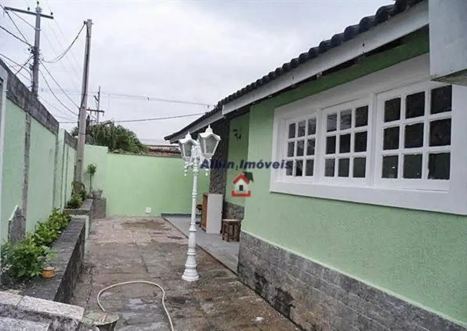 Foto 6 de Casa com 3 quartos à venda, 180m2 em Piratininga, Niteroi - RJ