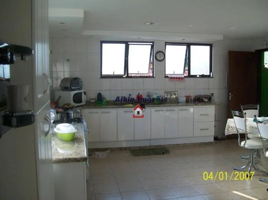 Foto 4 de Casa com 3 quartos à venda, 420m2 em Itaipu, Niteroi - RJ