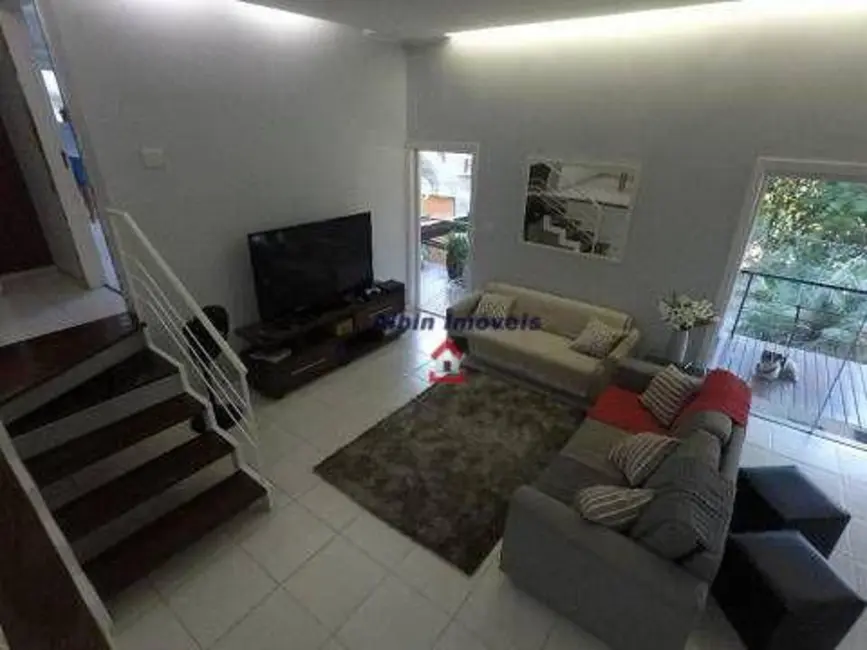 Casa de Condomínio com 3 quartos à venda, 680m2 em Itaipu, Niteroi - RJ - imagem 6 Foto 6 de Casa de Condomínio com 3 quartos à venda, 680m2 em Itaipu, Niteroi - RJ