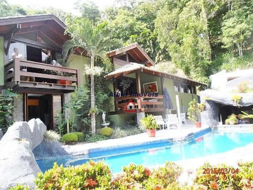Foto 1 de Casa de Condomínio com 4 quartos à venda, 1600m2 em Itaipu, Niteroi - RJ
