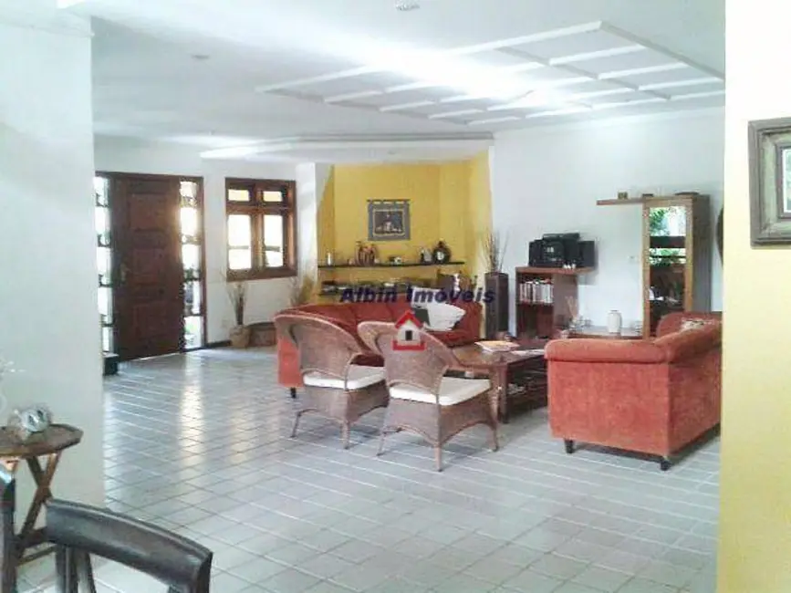 Casa de Condomínio com 4 quartos à venda, 1300m2 em Piratininga, Niteroi - RJ - imagem 3 Foto 3 de Casa de Condomínio com 4 quartos à venda, 1300m2 em Piratininga, Niteroi - RJ