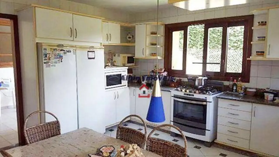 Casa de Condomínio com 4 quartos à venda, 1300m2 em Piratininga, Niteroi - RJ - imagem 6 Foto 6 de Casa de Condomínio com 4 quartos à venda, 1300m2 em Piratininga, Niteroi - RJ