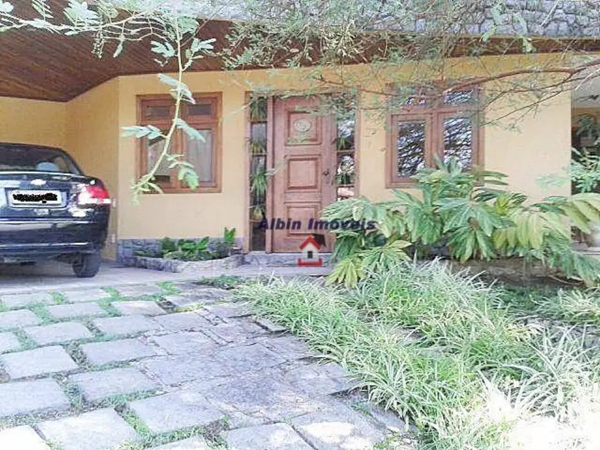 Foto 2 de Casa de Condomínio com 4 quartos à venda, 1300m2 em Piratininga, Niteroi - RJ