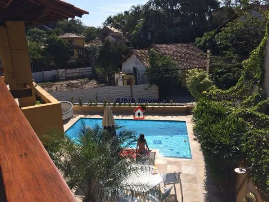 Foto 1 de Casa de Condomínio com 4 quartos à venda, 1400m2 em Itacoatiara, Niteroi - RJ