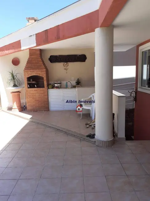 Foto 4 de Casa com 4 quartos à venda, 295m2 em Itacoatiara, Niteroi - RJ