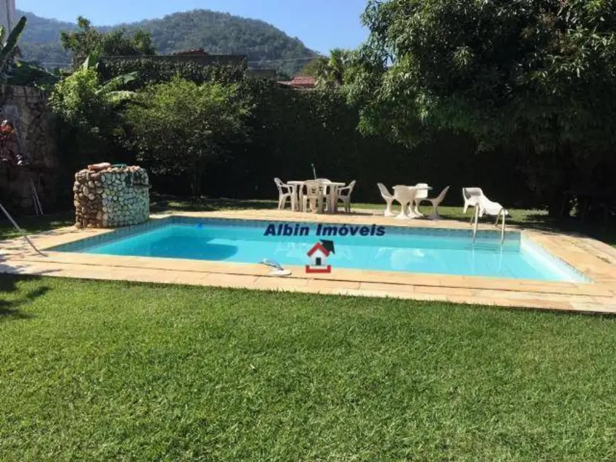 Foto 1 de Casa de Condomínio com 4 quartos à venda, 720m2 em Piratininga, Niteroi - RJ