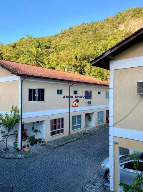 Foto 2 de Casa de Condomínio com 3 quartos à venda, 180m2 em Itaipu, Niteroi - RJ