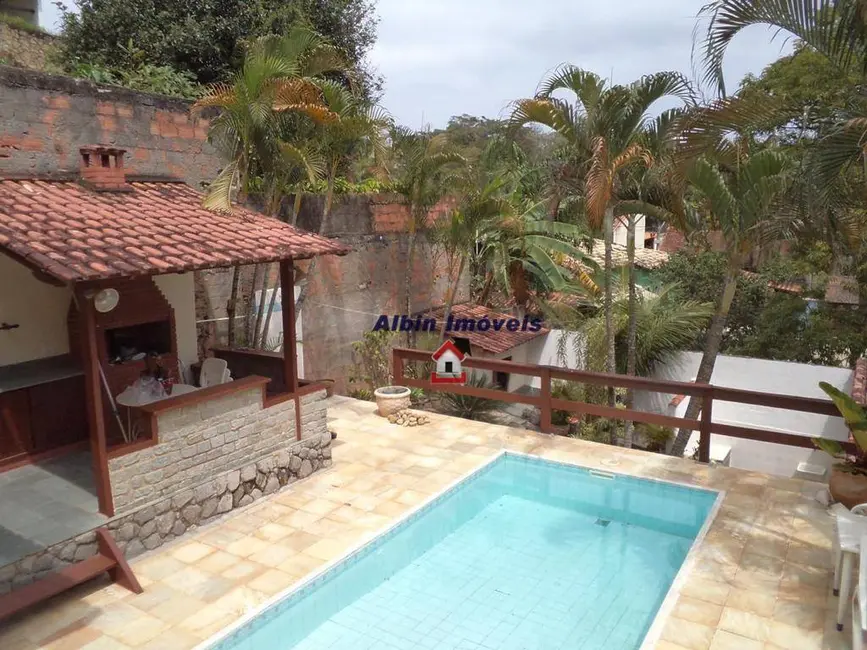 Casa com 5 quartos à venda, 450m2 em Engenho do Mato, Niteroi - RJ - imagem 4 Foto 4 de Casa com 5 quartos à venda, 450m2 em Engenho do Mato, Niteroi - RJ