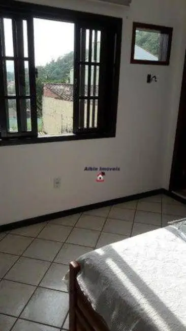 Foto 7 de Casa com 3 quartos à venda, 360m2 em Itaipu, Niteroi - RJ