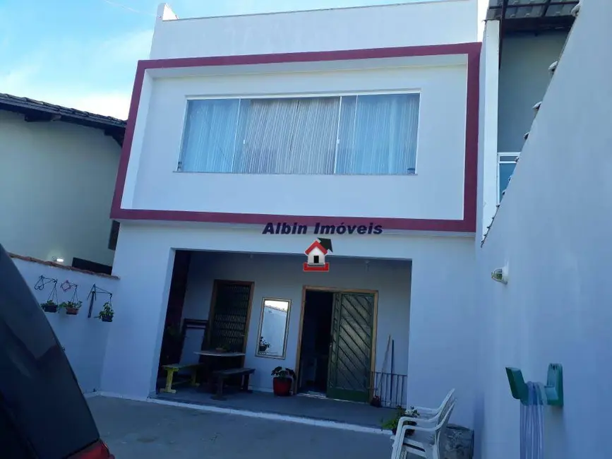 Foto 2 de Casa com 4 quartos à venda, 180m2 em Itaipu, Niteroi - RJ