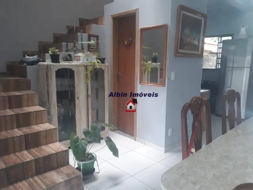 Foto 7 de Casa com 4 quartos à venda, 180m2 em Itaipu, Niteroi - RJ