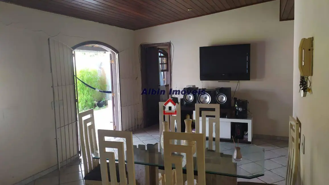 Foto 8 de Casa com 2 quartos à venda, 408m2 em Itaipu, Niteroi - RJ