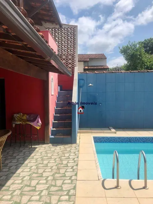 Foto 2 de Casa com 3 quartos à venda, 360m2 em Itaipu, Niteroi - RJ