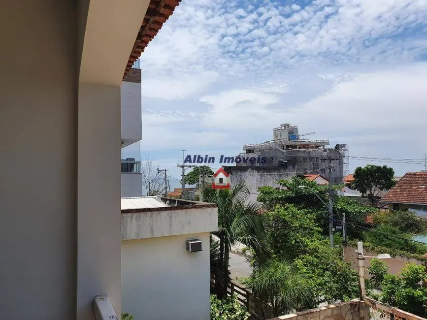 Casa com 5 quartos à venda, 360m2 em Marazul, Niteroi - RJ - imagem 3 Foto 3 de Casa com 5 quartos à venda, 360m2 em Marazul, Niteroi - RJ