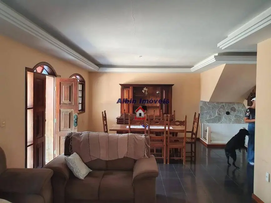 Casa com 5 quartos à venda, 360m2 em Marazul, Niteroi - RJ - imagem 9 Foto 9 de Casa com 5 quartos à venda, 360m2 em Marazul, Niteroi - RJ