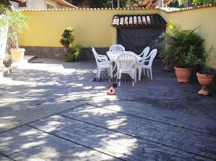 Foto 2 de Casa de Condomínio com 3 quartos à venda, 450m2 em Engenho do Mato, Niteroi - RJ