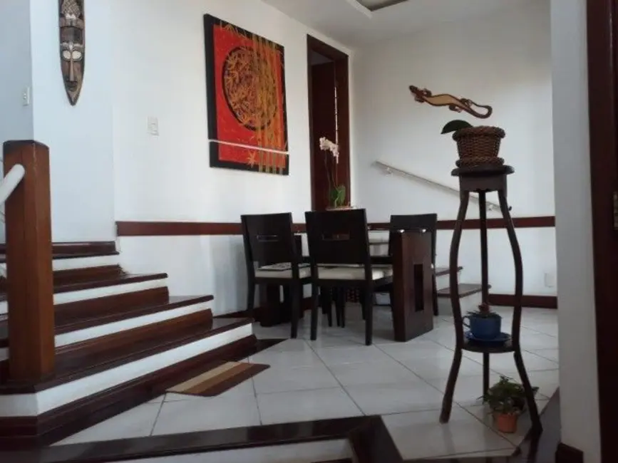 Foto 7 de Casa com 6 quartos à venda, 360m2 em Camboinhas, Niteroi - RJ