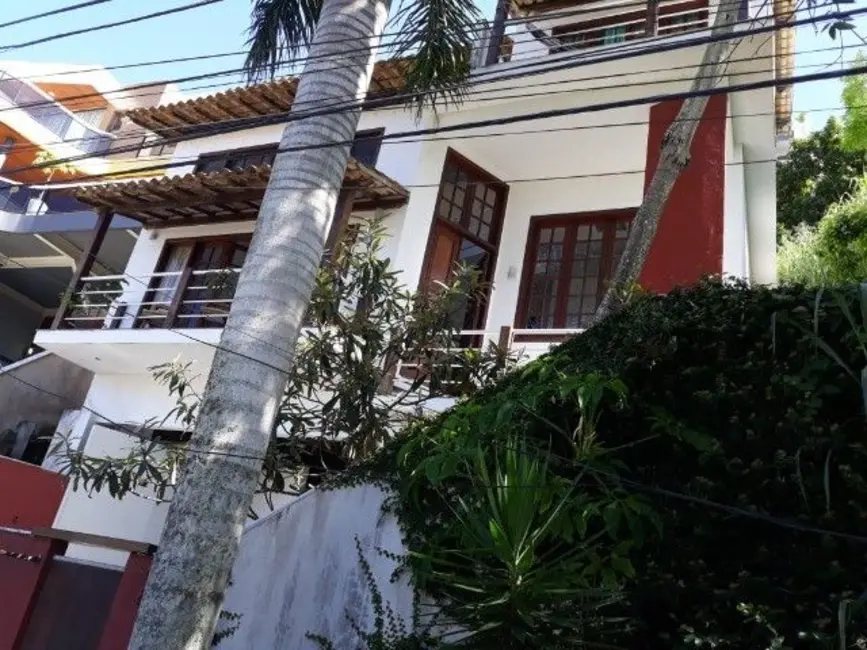 Foto 3 de Casa com 6 quartos à venda, 360m2 em Camboinhas, Niteroi - RJ