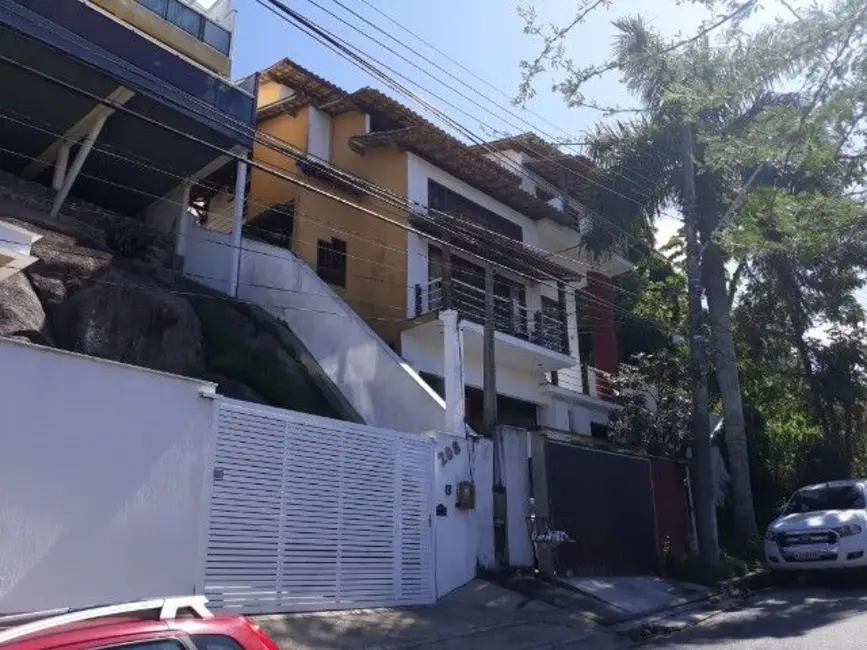 Foto 4 de Casa com 6 quartos à venda, 360m2 em Camboinhas, Niteroi - RJ