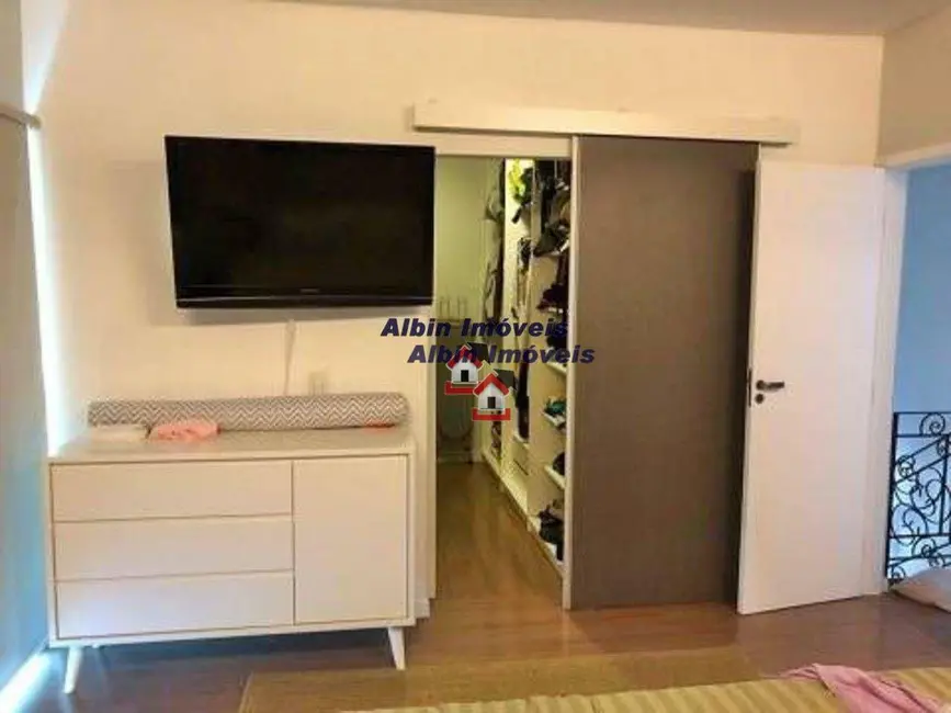 Foto 9 de Casa com 3 quartos à venda, 360m2 em Piratininga, Niteroi - RJ