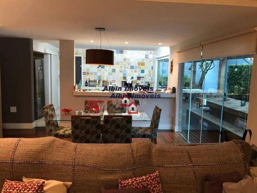 Foto 7 de Casa com 3 quartos à venda, 360m2 em Piratininga, Niteroi - RJ