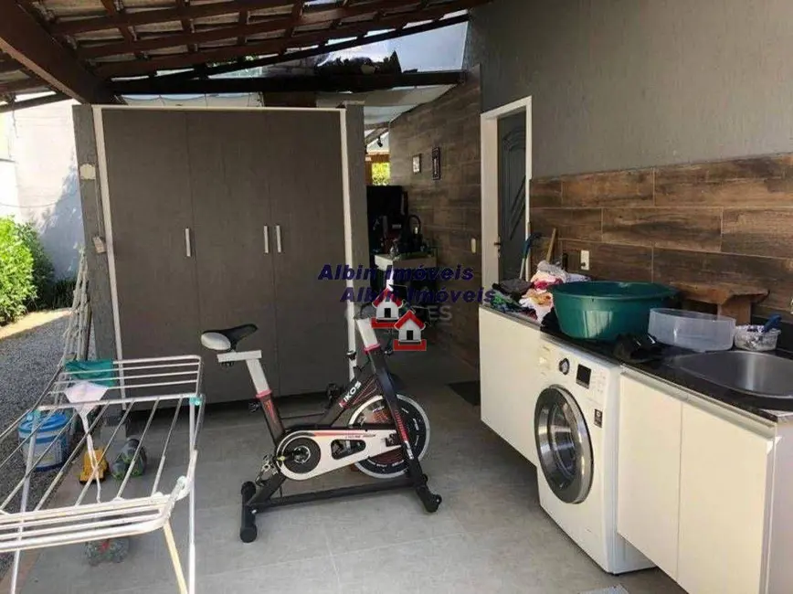 Foto 6 de Casa com 3 quartos à venda, 360m2 em Piratininga, Niteroi - RJ