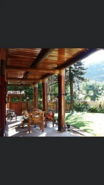 Casa com 4 quartos à venda, 494m2 em Itacoatiara, Niteroi - RJ - imagem 3 Foto 3 de Casa com 4 quartos à venda, 494m2 em Itacoatiara, Niteroi - RJ