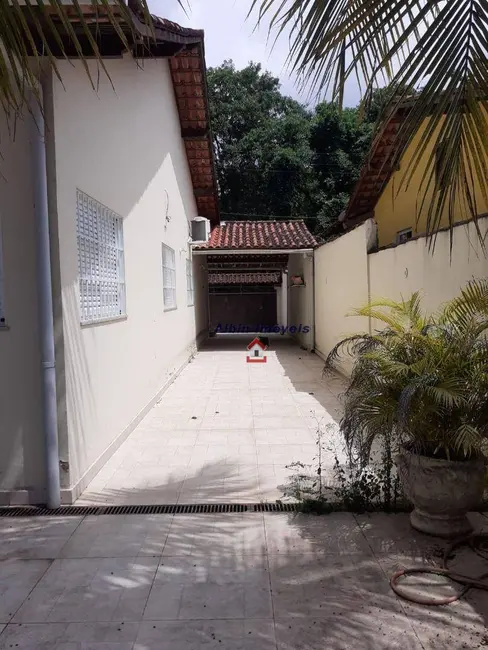 Foto 3 de Casa de Condomínio com 3 quartos à venda, 360m2 em Itaipu, Niteroi - RJ