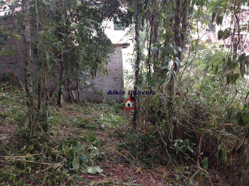 Foto 2 de Terreno / Lote à venda, 750m2 em Itaipu, Niteroi - RJ