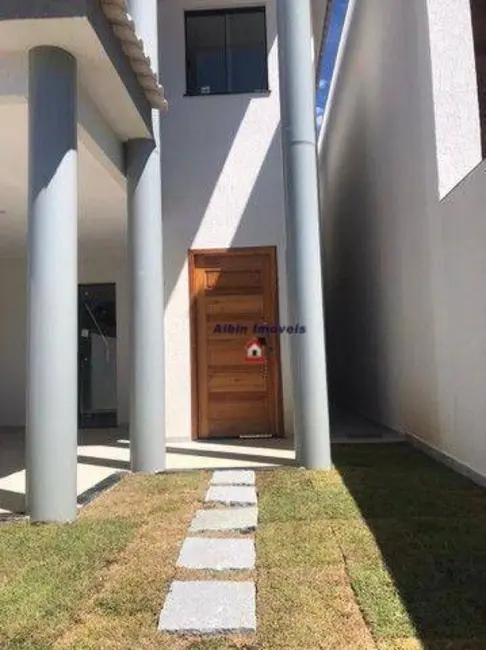 Foto 1 de Casa com 4 quartos à venda, 180m2 em Piratininga, Niteroi - RJ