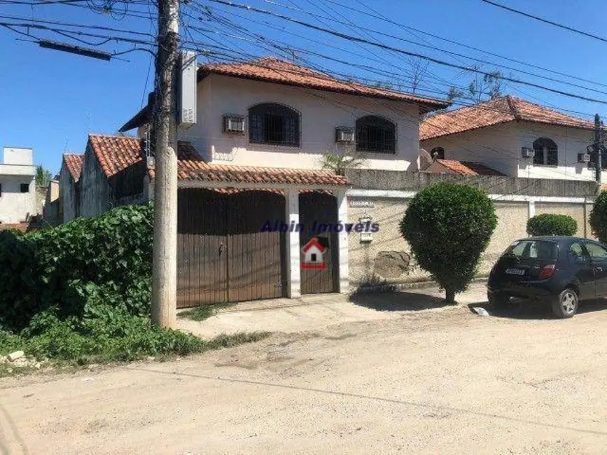 Foto 8 de Casa com 4 quartos à venda, 225m2 em Itaipu, Niteroi - RJ