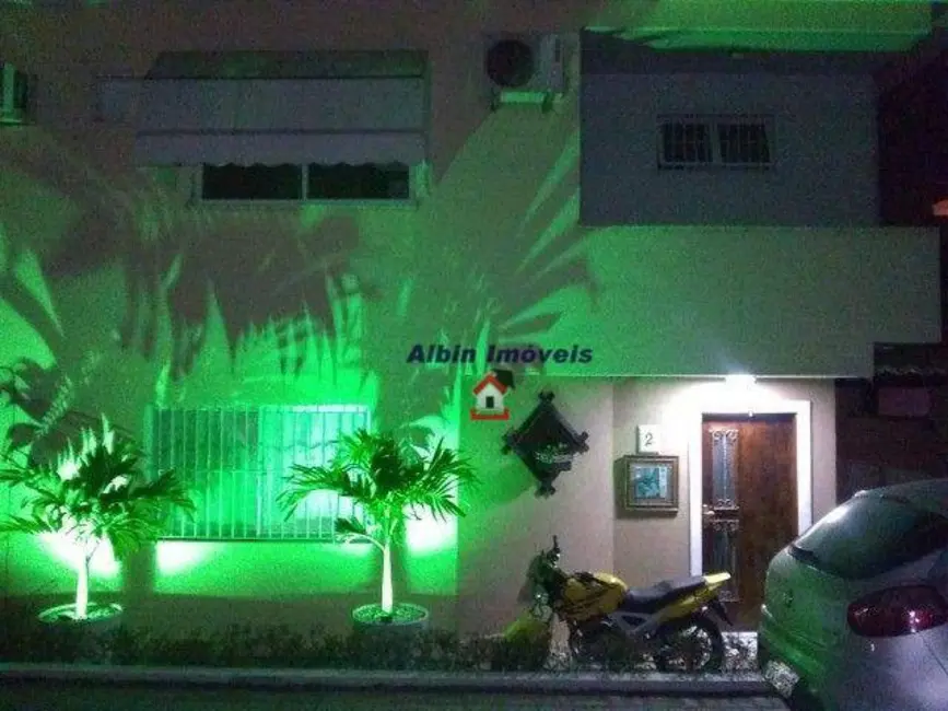 Foto 1 de Casa com 4 quartos à venda, 128m2 em Itaipu, Niteroi - RJ