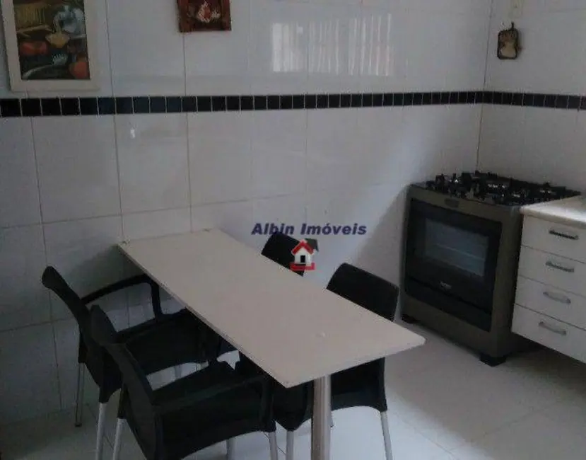 Foto 2 de Casa com 4 quartos à venda, 128m2 em Itaipu, Niteroi - RJ